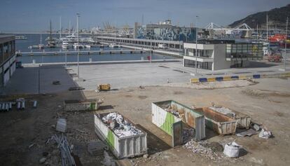 Yates amarrados en la Marina de Vela