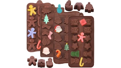 Vista de los moldes navideños para hacer chocolates.