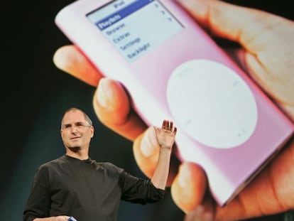 Steve Jobs durante la presentaci&oacute;n de iTunes en Jap&oacute;n en 2005.