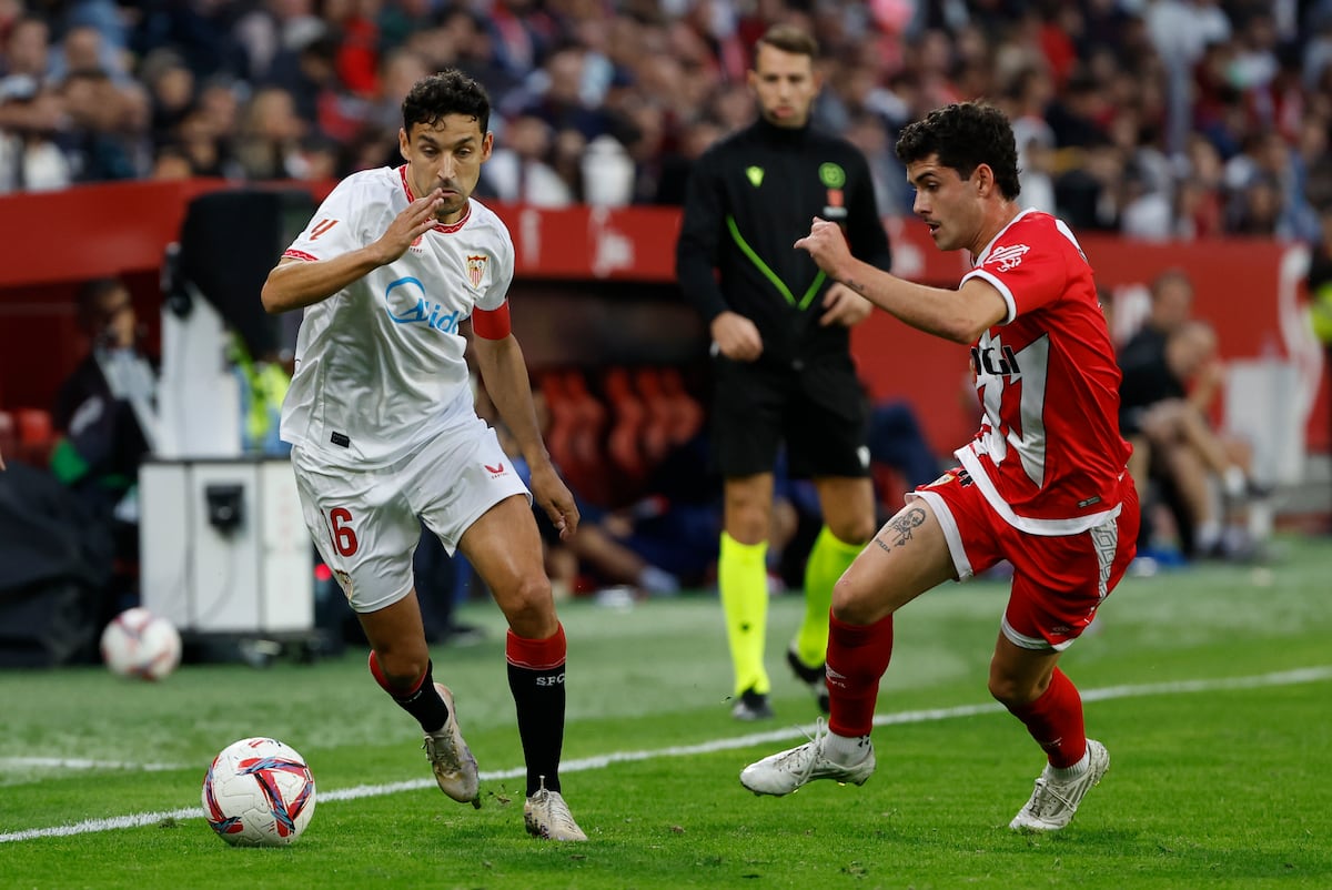 Sevilla lives off Rayo’s mistakes