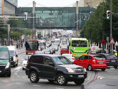 Los nuevos accesos a Bilbao no han provocado grandes complicaciones, simplemente retenciones puntuales.