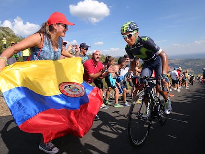 Nairo Quintana, al ataque en la Camperona durante la Vuelta de 2016.