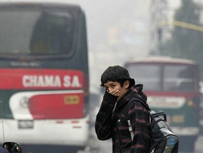 El tr&aacute;fico es el principal problema ambiental de Lima.