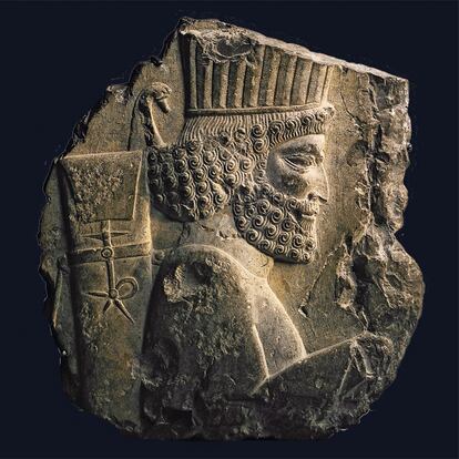 Fragmento de relieve de un soldado persa datado en torno al año 500 antes de Cristo (State Hermitage Museum).