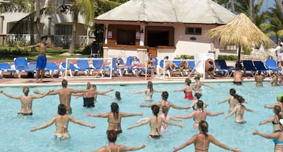 Gimnasia acuática en un hotel de Punta Cana, en la República Dominicana. 