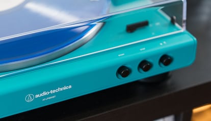 Botones del Audio-Technica AT-LP60XBT