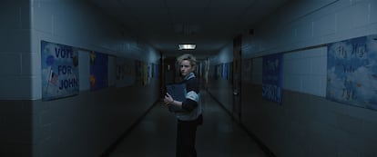 Julia Garner in „Waffen“