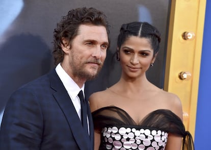 Matthew McConaughey y Camila Alves se casaron en 2012 y son padres de tres hijos: Levi (11 años), Vida (10) y Livingston (6).