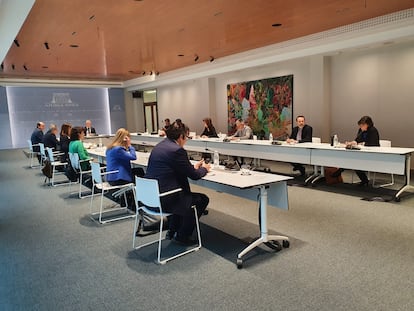 El lehendakari preside una reunión con todos los partidos para aplazar las elecciones.