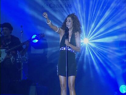 Rosario Flores, aclamada en Tenerife