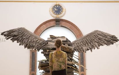 'Sprache der Vogel' ('Idioma de pájaros') de Anselm Kiefer en la Royal Academy of Arts en Londres.