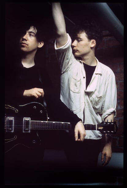 Jim Reid and William Reid in Belgium in 1987.