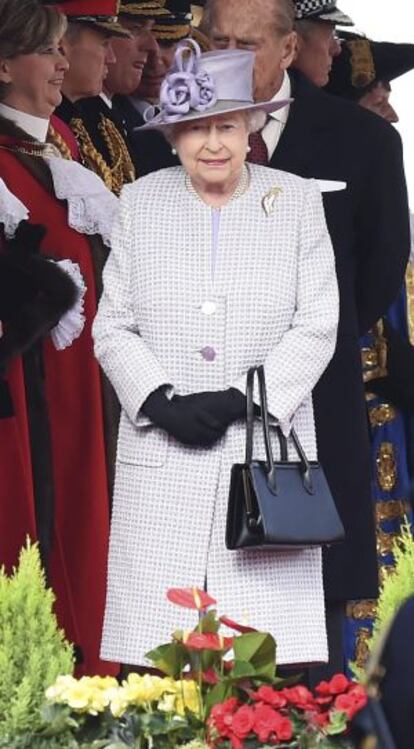 La reina Isabel II de Inglaterra espera la llegada del presidente chino, Xi Jinping.