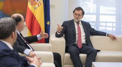 Mariano Rajoy recibe al presidente de la Asamblea Nacional de Venezuela Julio Borges.