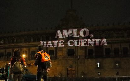 Una de las proyecciones en la fachada del Palacio Nacional, en México.