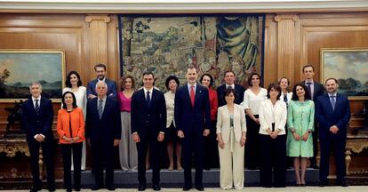 New Spanish government with King Felipe VI.