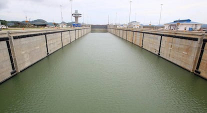 The Cocolí lock in the Panama Canal.