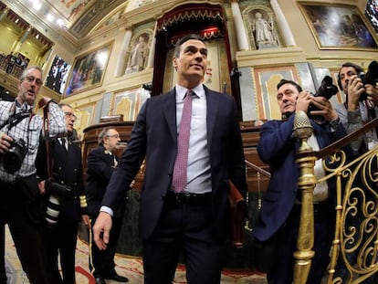 El candidato a presidente del Gobierno, Pedro Sánchez, este sábado al llegar al hemiciclo del Congreso de los Diputados.