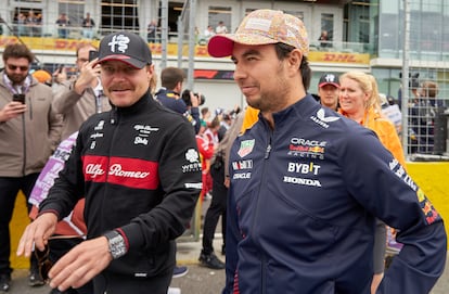 Valtteri Bottas y Checo Pérez durante el Gran Premio de Canadá, en 2023.
