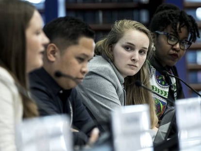 Cuatro de los jóvenes ponentes durante el lanzamiento del Consejo Juvenil de Agricultores, en la sede de la FAO, en Roma.