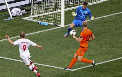 Krohn-Dehli, en el momento del gol.