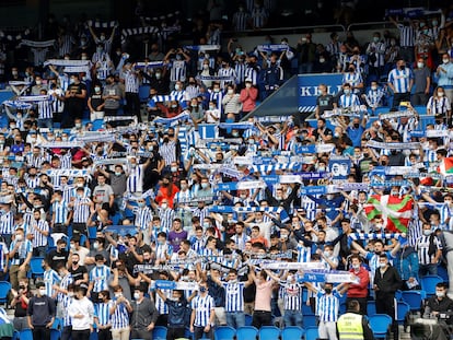 Spectators at a soccer match in San Sebastián, when capacity was limited to 60%