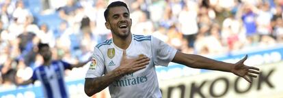 Ceballos celebra un gol al Alavés.