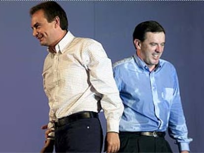 José Luis Rodríguez Zapatero y Joan Ignasi Pla, ayer, durante la celebración del mitin de Torrent.