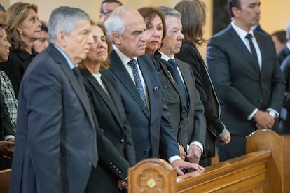 Los expresidentes César Gaviria, Ernesto Samper y Juan Manuel Santos, en la catedral.