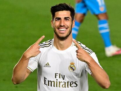 Asensio celebra su gol.