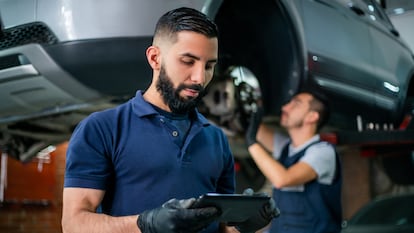 La digitalización es una de las tareas pendientes de las pymes, tan solo el 35% de las de menos de 50 empleados dispone de herramientas digitales.