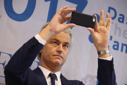 Wilders, el candidato xen&oacute;fobo holand&eacute;s, en la conferencia de Coblenza junto a otros l&iacute;deres ultraderechistas