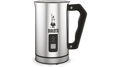 El espumador para leche de la marca Bialetti es ideal para capuchinos y otras bebidas lácteas.