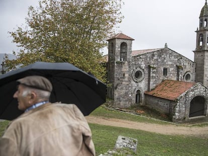 Iglesia de San Xián de Moraime, en el ayuntamiento de Muxía (A Coruña).