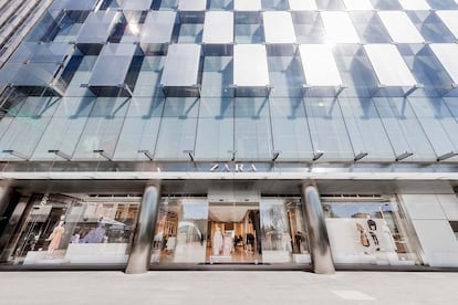 La reforma del edificio es obra del estudio de la coruñesa Elsa Urquijo, que también firma el diseño interior.