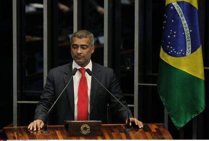 O senador Romário, em uma sessão em Brasília, em maio.