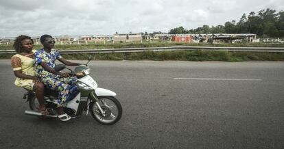 Motoristas en Benin. 