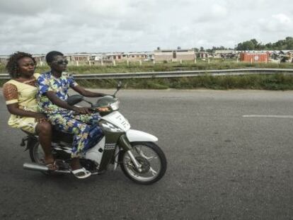 Motoristas en Benin. 
