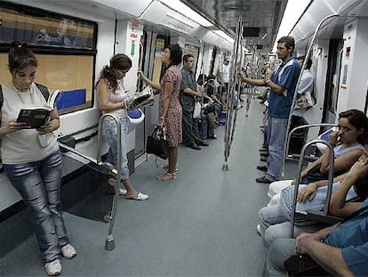Nuevos trenes de la línea 5 del metro de Barcelona
