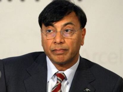 El presidente de ArcelorMittal, Lakshmi Mittal, en una junta de  accionistas.