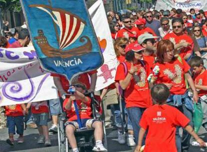 Una cincuentena de colegios públicos participaron en la &#39;trobada per la llengua&#39; celebrada ayer en Valencia.