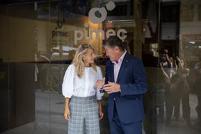 La Ministra Yolanda Diaz, en una visita a la sede de Pimec de Barcelona, es recibida por el presidente Antonio Cañete. Foto: Massimiliano Minocri