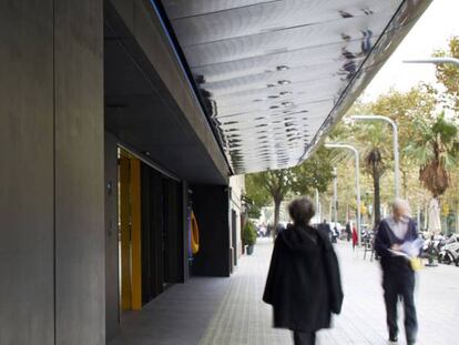 CaixaBank reduce a 6.452 las salidas y hace voluntario el ERE