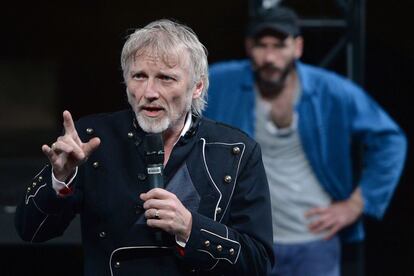 El actor belga Jan Lauwers en un momento de obra, escrita y dirigida por él, 'Place du march 76'.