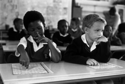 Imagen captada en una escuela de Johanesburgo en 1995