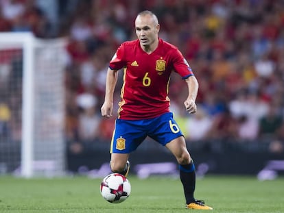 Andrés Iniesta durante un partido España-Italia en septiembre del 2017.