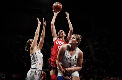 Taurasi lanza ante las defensoras belgas