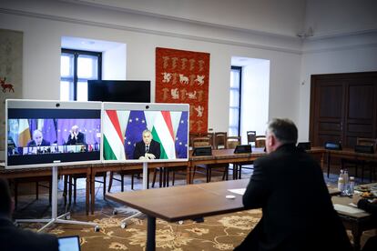 El primer ministro de Hungría, Viktor Orbán, en Budapest durante la reunión del Consejo de la UE del lunes.