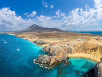 Playa de Papagayo en la isla canaria de Lanzarote