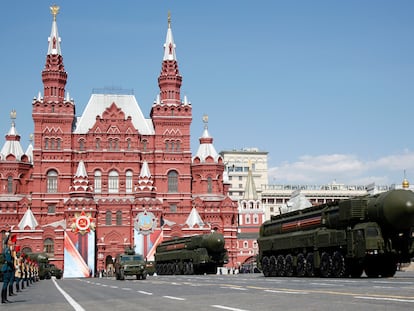 Lanzadores de misiles balísticos intercontinentales, durante el desfile en Moscú del Día de la Victoria en 2016.